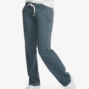 American Giant sweatpants // Weekend style // size small // blue steel color